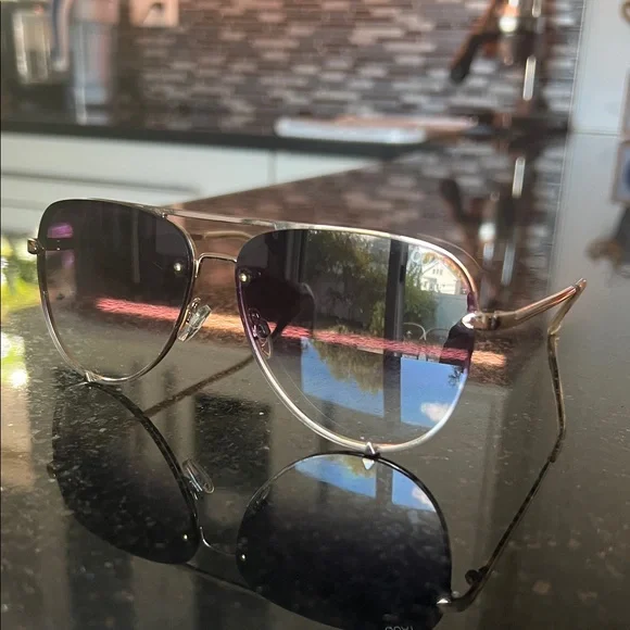 Quay Australia Black and Gold Aviator Sunglasses - Picture 2 of 2